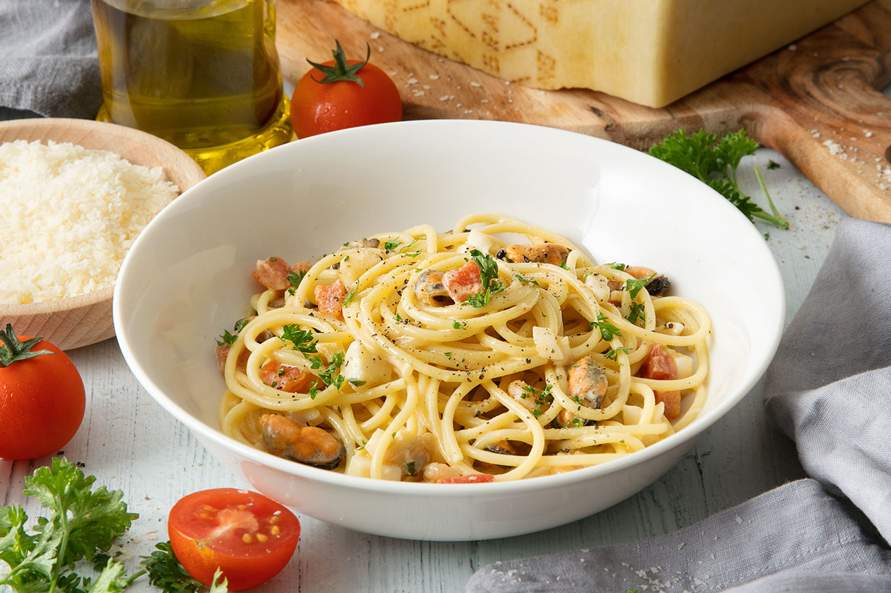 Spaghetti Carbonara with Seafood, Grana Padano and Parsley, Entrees ...
